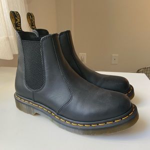 Dr. Martens 2976 CHELSEA BOOT - Women’s Size 9